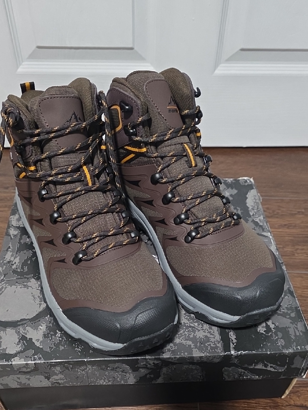 Men's Brown Trail Boots with Yellow Accents